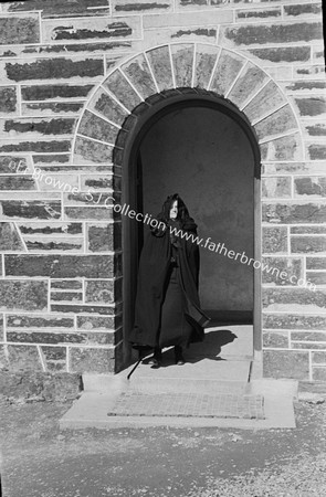 HOODED CLOAK ( MRS MURNANE , LISANISKY , UPTON ) AT KNOCKAVILLA CHURCH